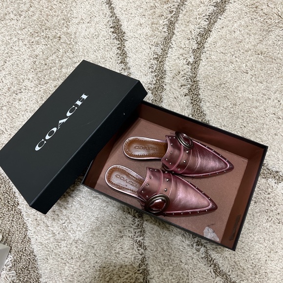 FINAL PRICE. BNIB Coach Nikka Slip On - Picture 3 of 6
